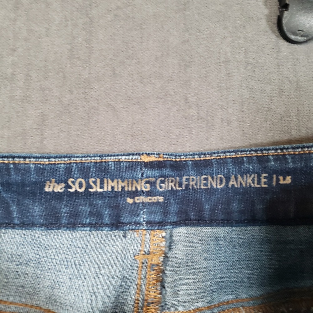 Chico's So Slimming Girlfriend Ankle Jeans Women 1.5/10 Petite Blue Medium Wash - Picture 5 of 10